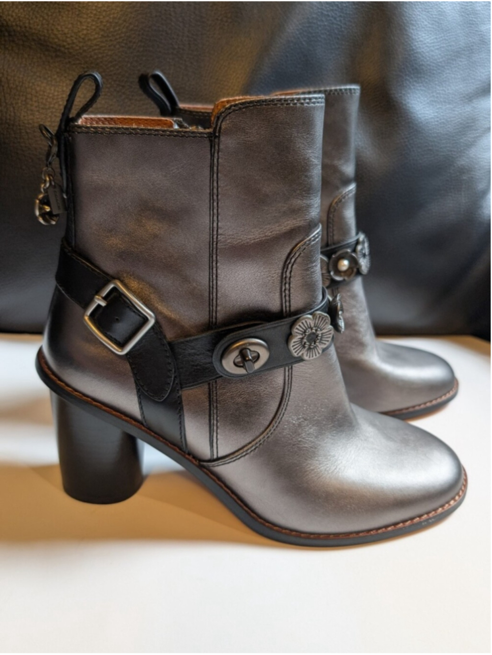 Coach 1941 Tea Rose Womens Moto Boots Metallic Size 7 New No Box missing flower